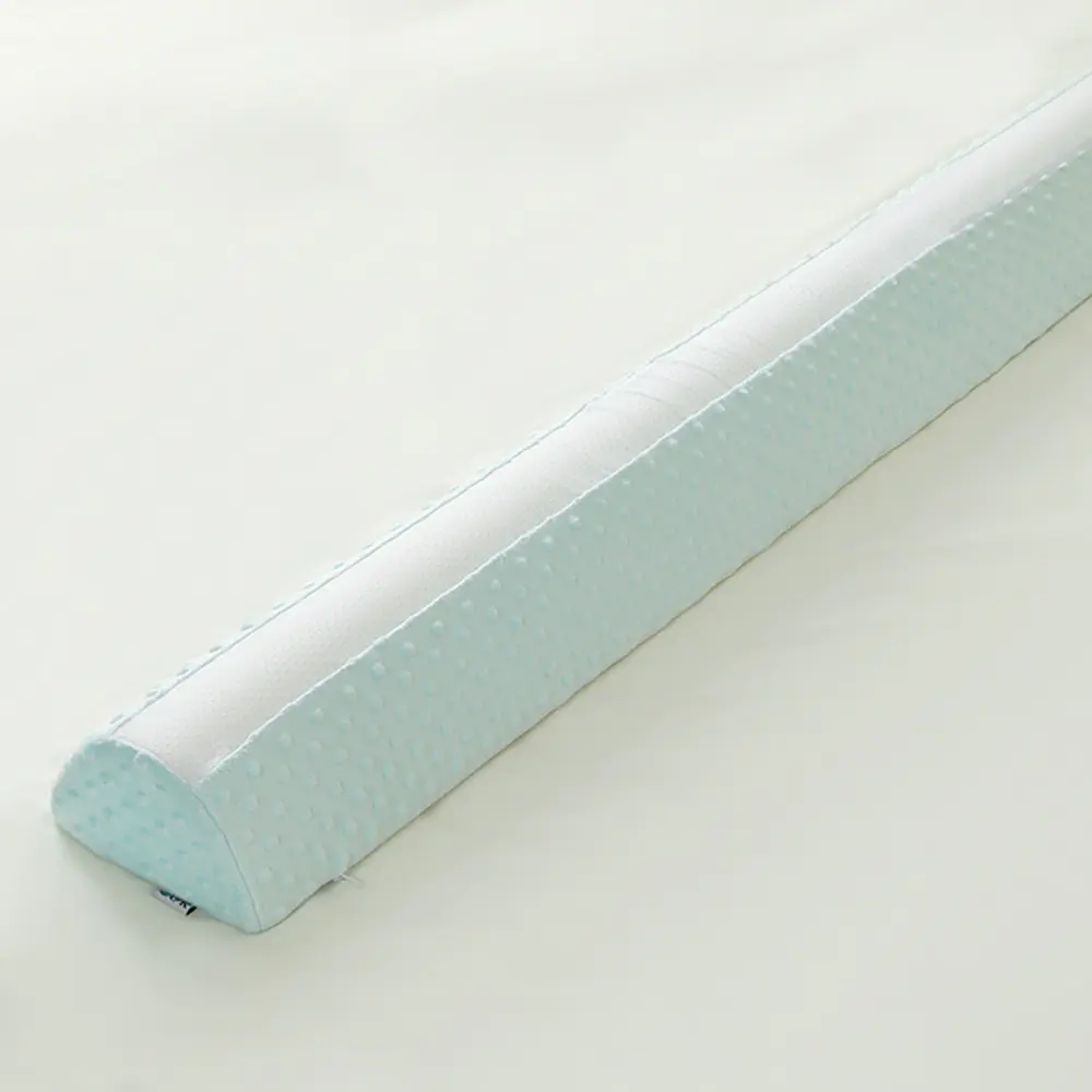 Semi-circular children's bed railing strip